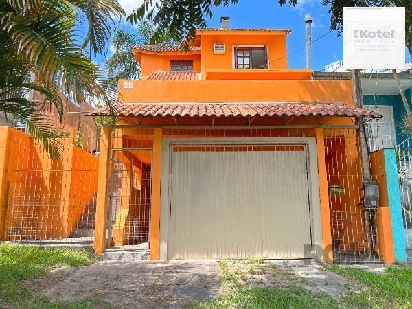 Casa para Venda - 144m², 2 dormitórios, 2 vagas - Lomba do Pinheiro — foto 2