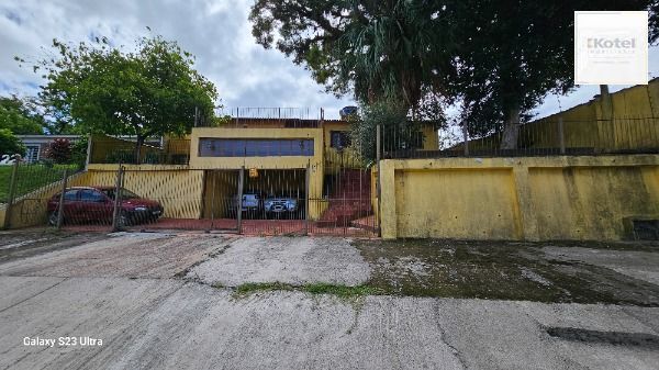 Casa em Porto Alegre, no bairro Belém Novo, com 3 dormitório(s), e 3 banheiros, à venda. — foto 2