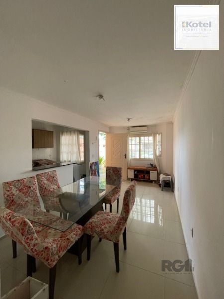 Casa em Porto Alegre, no bairro Hípica, com 2 dormitório(s), e 2 banheiros, à venda. — foto 3