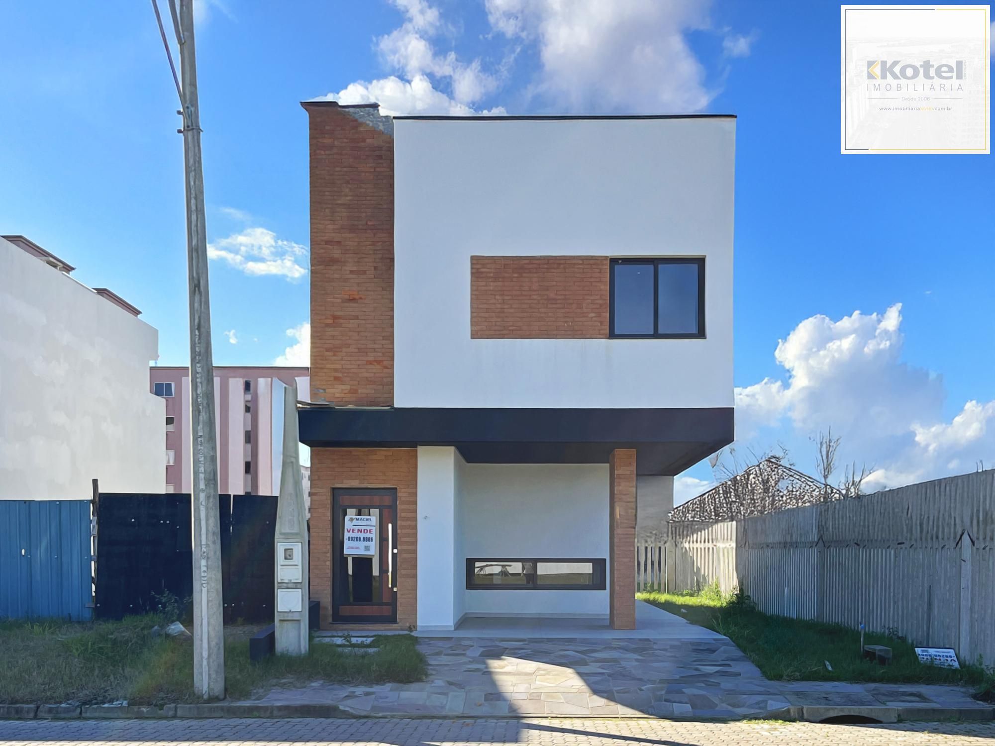 Casa em Porto Alegre, no bairro Hípica, com 3 dormitório(s), e 3 banheiros, à venda. — foto 2