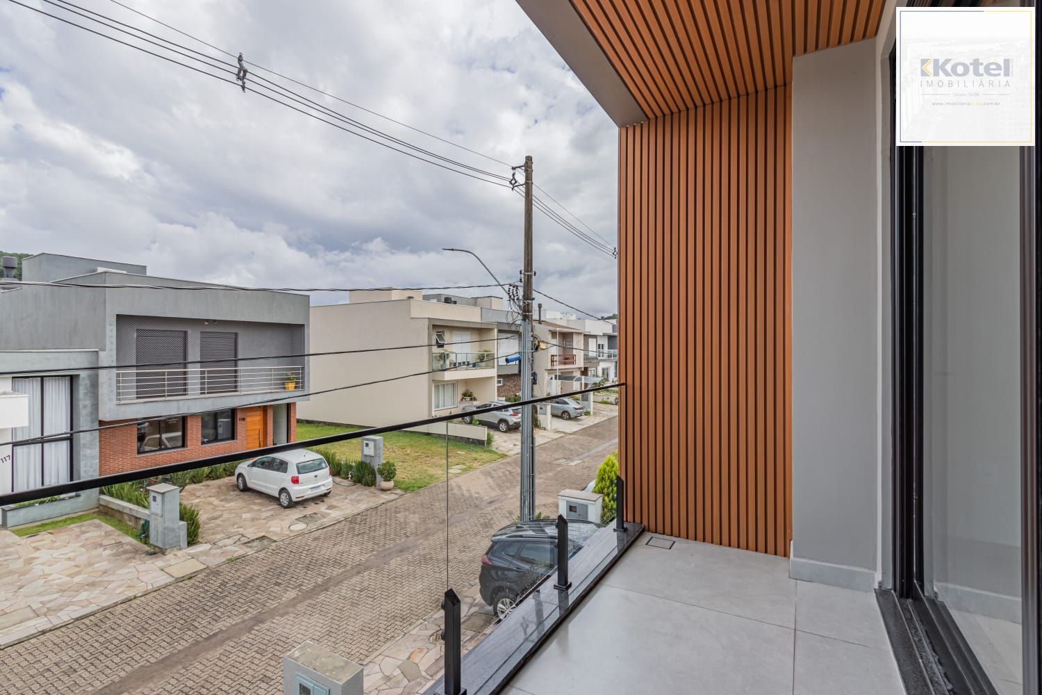 Sobrado  Condominio Amalffi com 03 suites - 180m² zona Sul de Porto Alegre