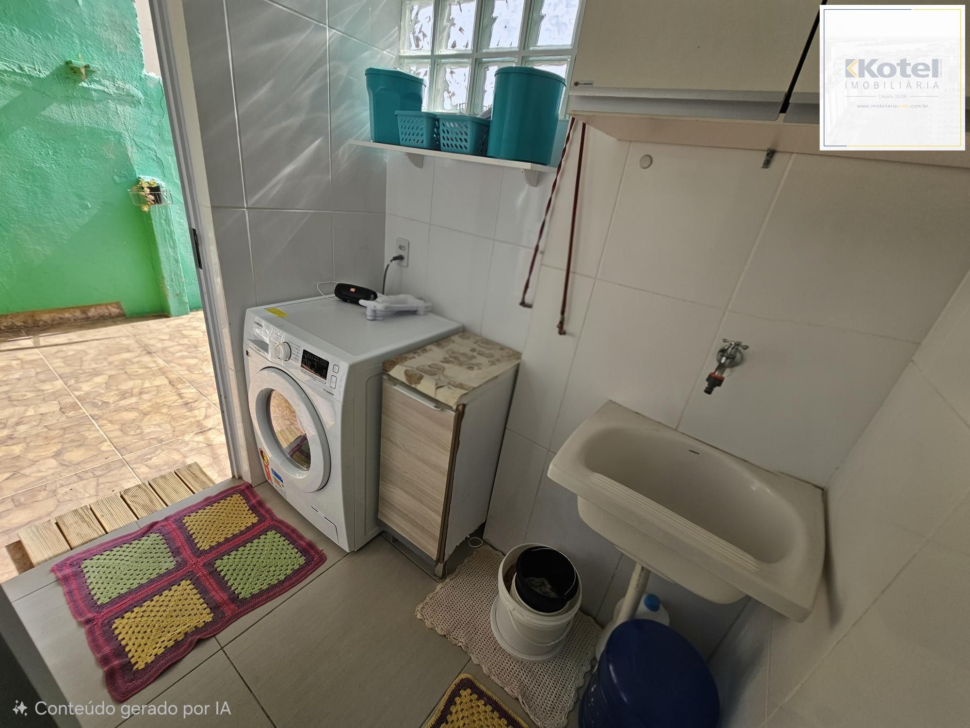 Casa 3 dormitórios e edícula com churrasqueira no bairro Medianeira ! — foto 5
