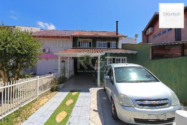 Casa em Porto Alegre, no bairro Ipanema, com 3 dormitório(s), e 3 banheiros, à venda. — foto 2
