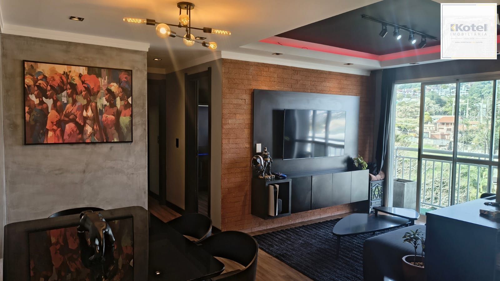 Apartamento mobiliado de 2 dormitórios com 1 suíte no bairro Cristal — foto 2