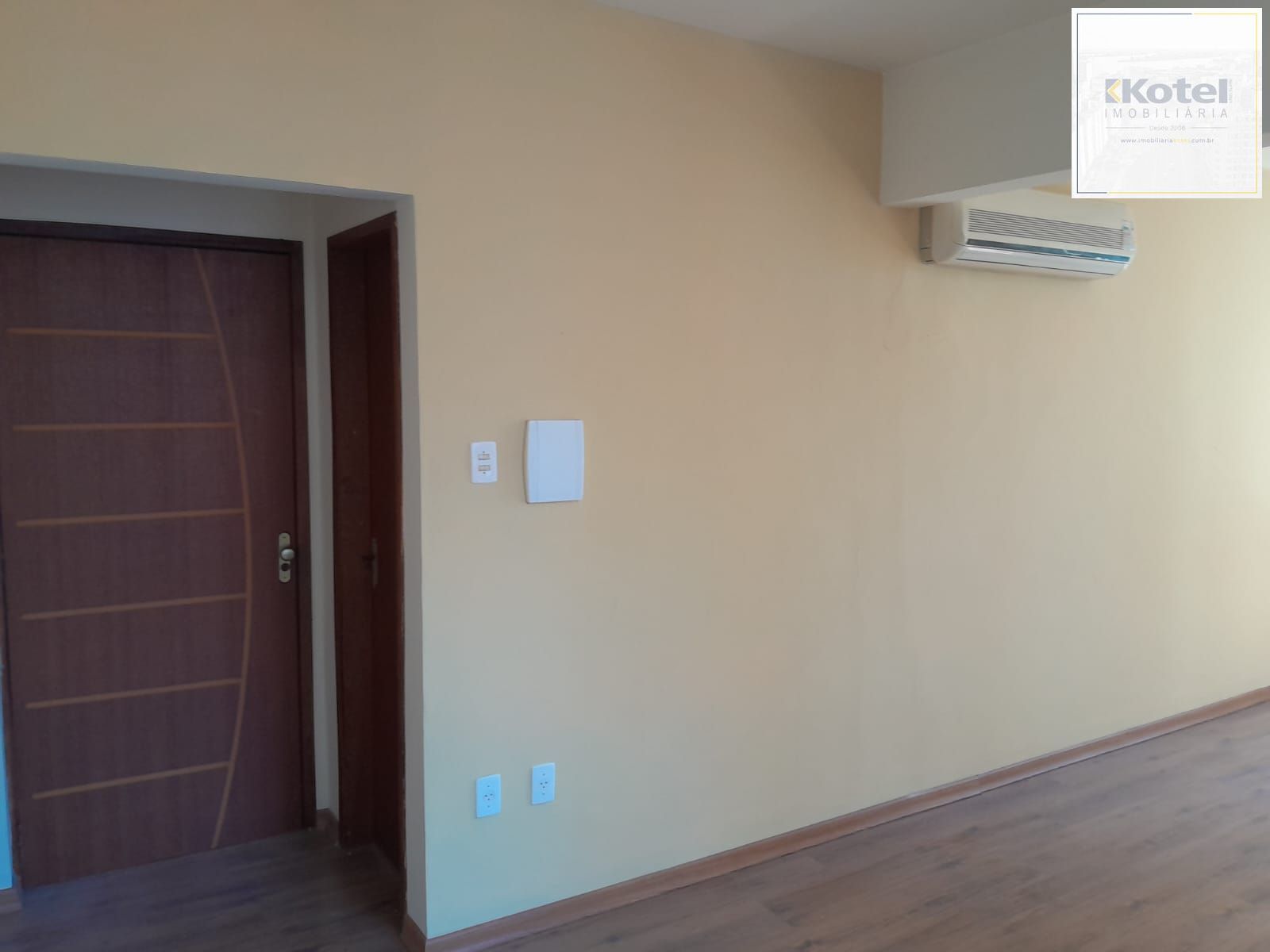 Sala Comercial á venda no Centro de Porto Alegre