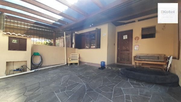 Casa em Porto Alegre, no bairro Hípica, com 3 dormitório(s), à venda. — foto 4