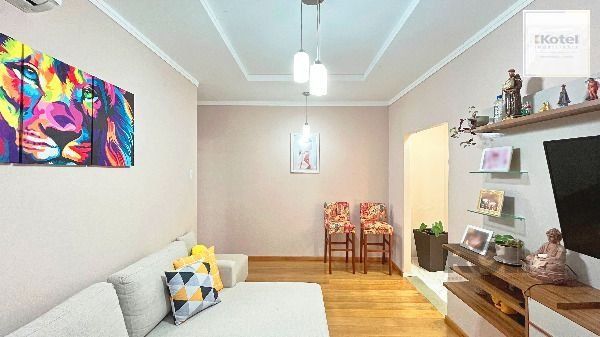 Casa em Porto Alegre, no bairro Medianeira, com 3 dormitório(s), e 3 banheiros, à venda. — foto 4