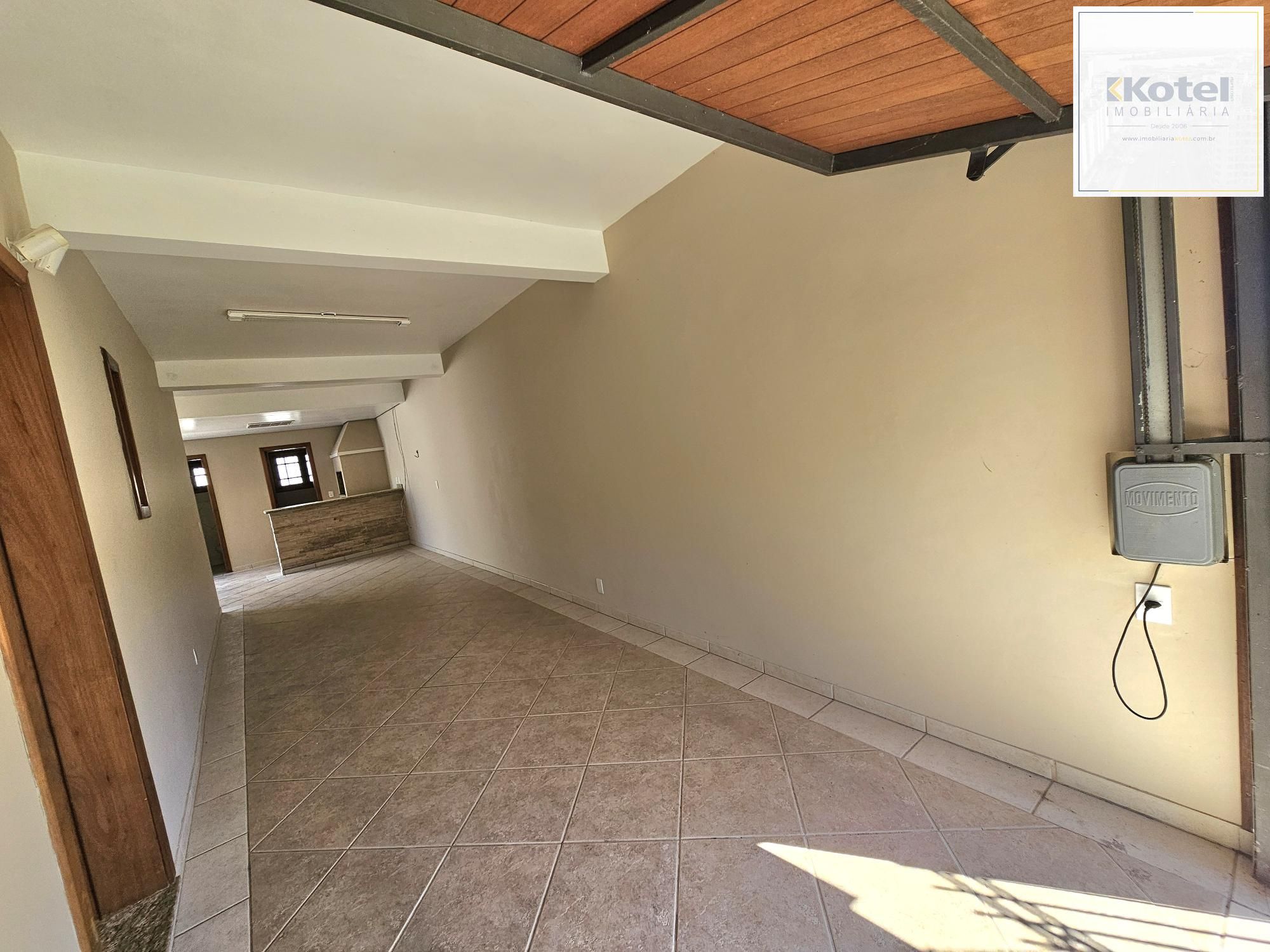 Sobrado 3 dormitórios com lareira, churrasqueira, piscina, 4 vagas garagem com 196,00m² de área construída no bairro Hípica ! — foto 5