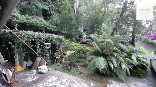Casa em Porto Alegre, no bairro Vila Conceição, com 1 dormitório(s), e 1 banheiros, à venda.