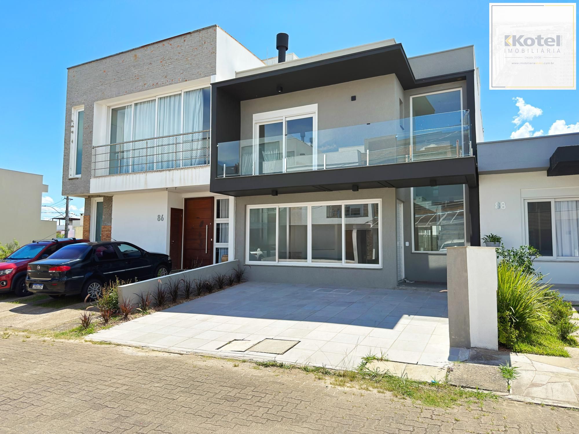 Casa 4 dormitórios( 1 dorm térreo) no Condomínio Villa Amalfi, na zona sul de Porto Alegre. — foto 2