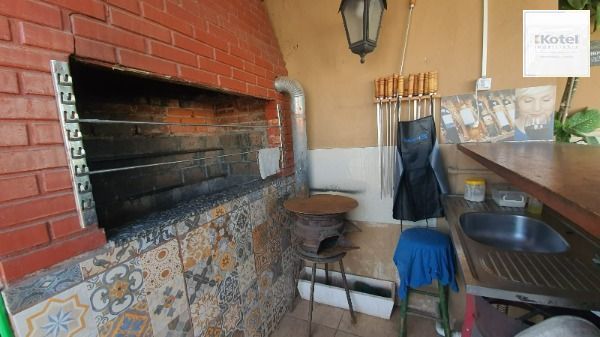 Predio para Venda - 353m², 4 dormitórios, sendo 3 suites, 2 vagas - Hípica