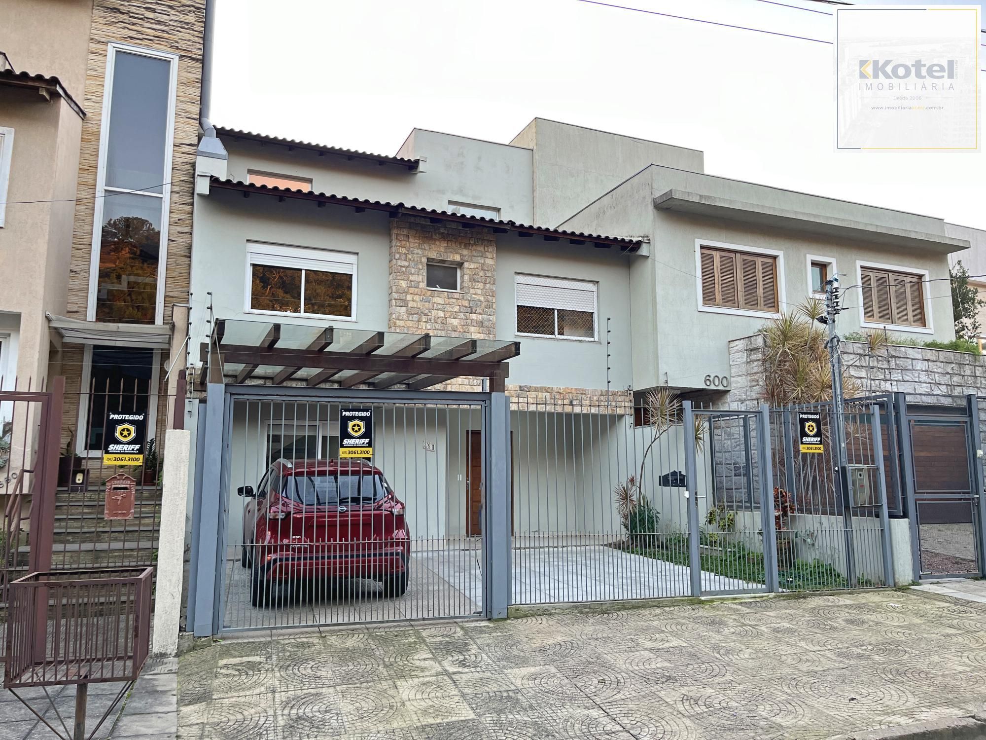 Casa para Venda - 270m², 3 dormitórios, sendo 1 suites, 2 vagas - Guarujá — foto 2