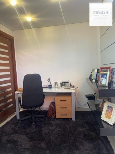 Casa Condominio em Porto Alegre, no bairro Jardim Carvalho, com 3 dormitório(s), à venda.