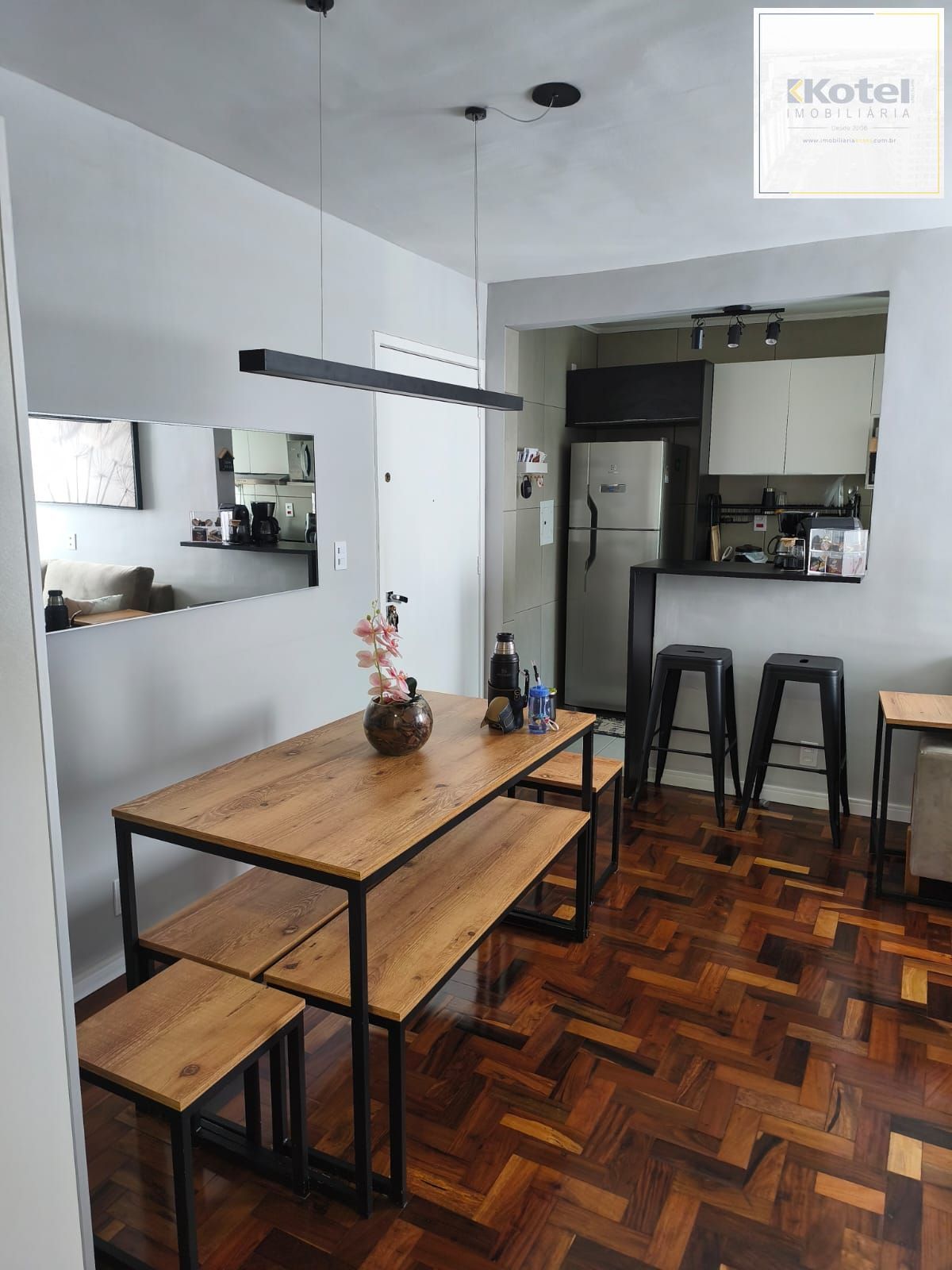 Excelente apto reformado 2 dormitórios com dependência de empregada — foto 3