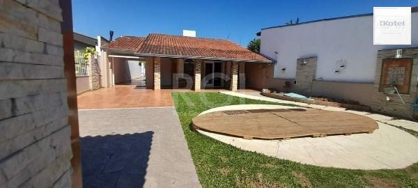 Casa para Venda - 374m², 4 dormitórios, sendo 1 suites, 3 vagas - Guarujá — foto 4
