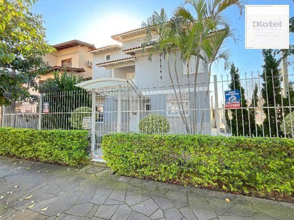 Casa em Porto Alegre, no bairro Espírito Santo, com 3 dormitório(s), e 3 banheiros, à venda. — foto 2