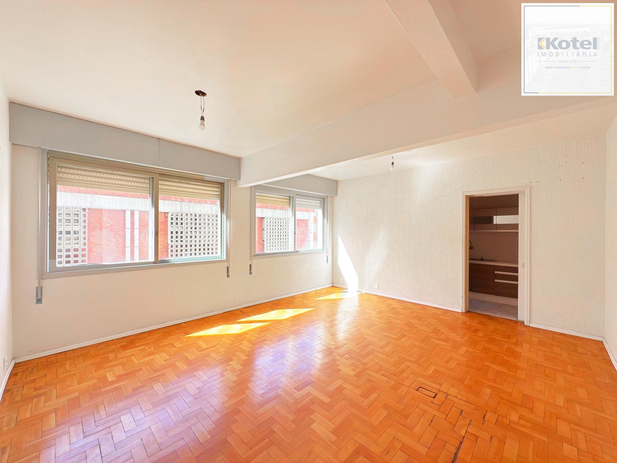 Apartamento para Venda - 63.73m², 2 dormitórios, 1 vaga - Centro Histórico