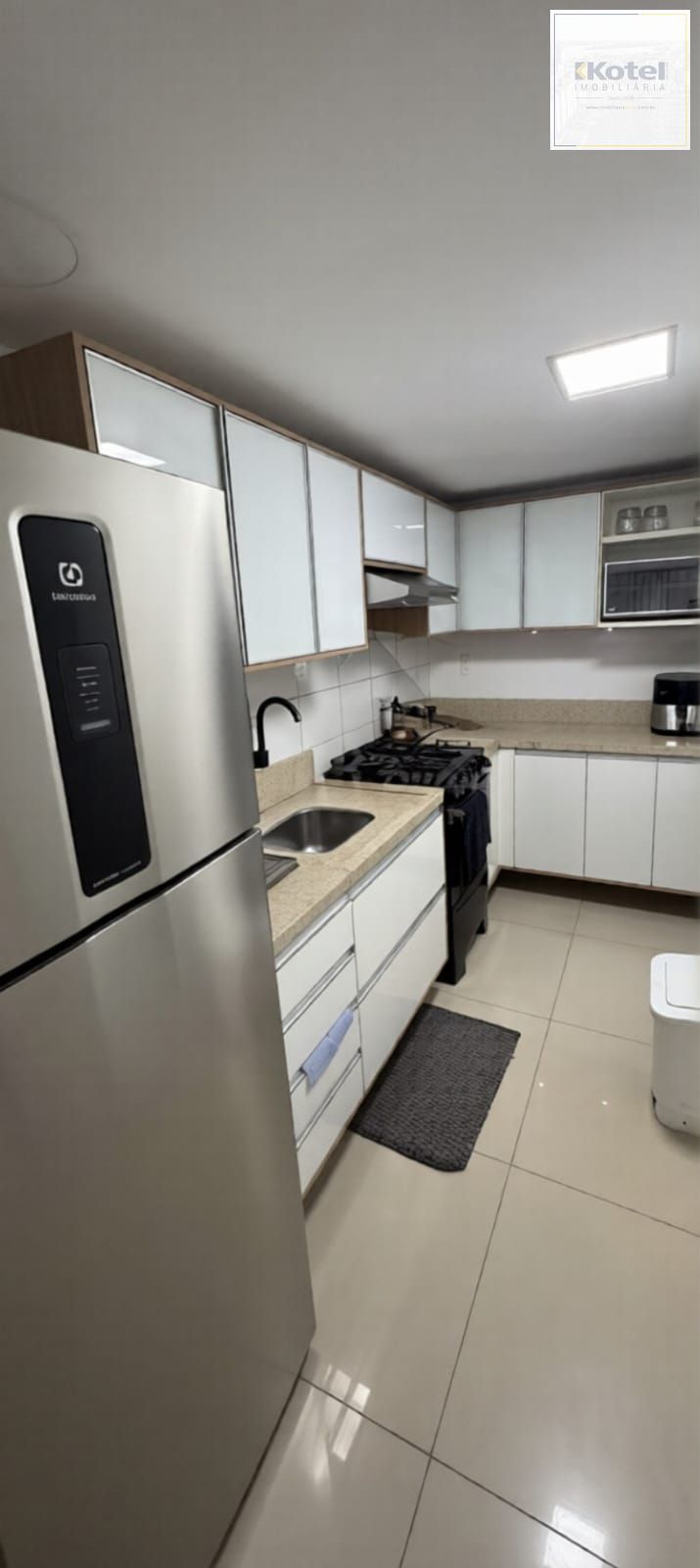 Excelente apartamento 2 dormitórios semi mobiliado