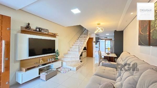 Casa em Porto Alegre, no bairro Guarujá, com 2 dormitório(s), e 2 banheiros, à venda. — foto 5