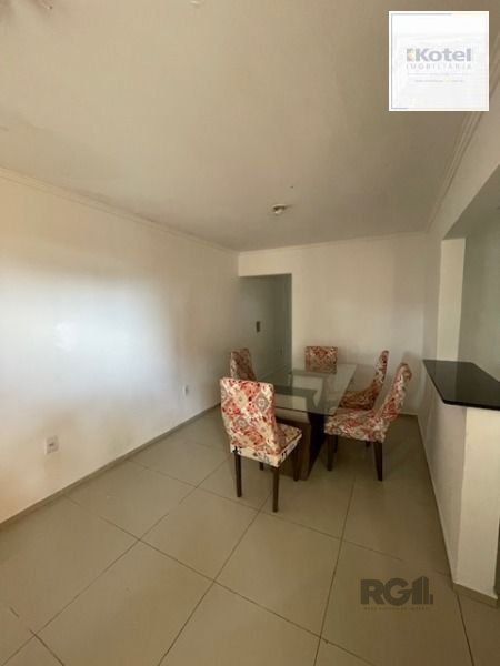 Casa em Porto Alegre, no bairro Hípica, com 2 dormitório(s), e 2 banheiros, à venda. — foto 2