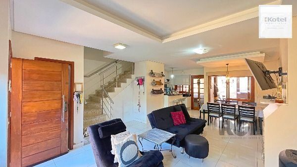 Casa em Porto Alegre, no bairro Hípica, com 3 dormitório(s), e 3 banheiros, à venda. — foto 4