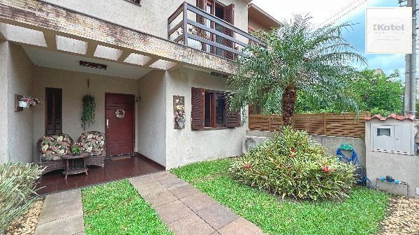 Casa em Porto Alegre, no bairro Hípica, com 3 dormitório(s), e 3 banheiros, à venda. — foto 2