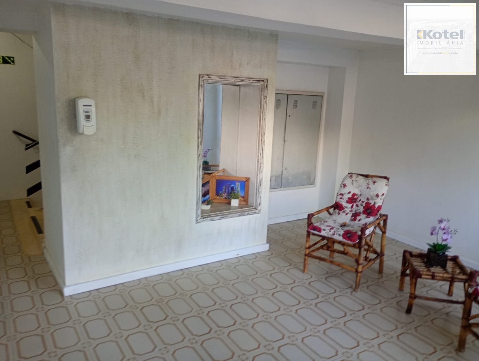 Apartamento à venda, 26m², Vila Ipiranga - Porto Alegre — foto 2