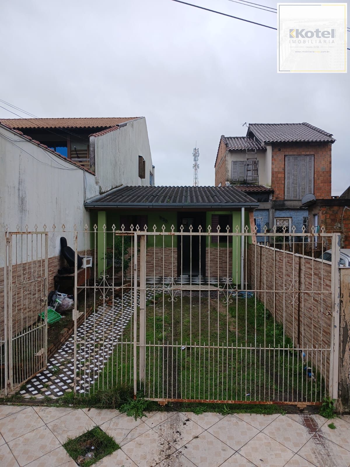 Casa 2 dormitórios no bairro Hípica com pátio — foto 4