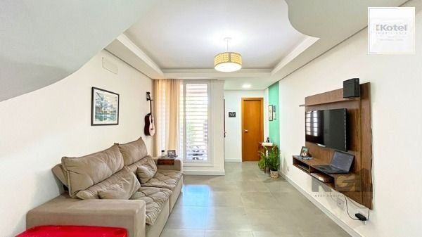 Casa em Porto Alegre, no bairro Hípica, com 2 dormitório(s), à venda. — foto 2