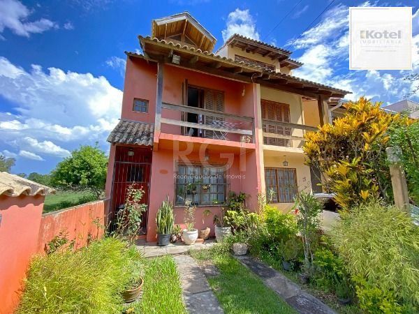 Casa em Porto Alegre, no bairro Hípica, com 2 dormitório(s), e 2 banheiros, à venda.