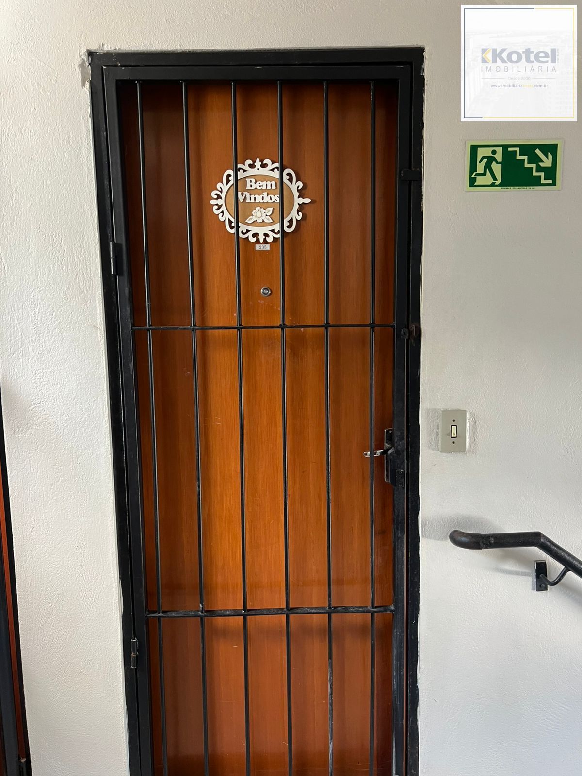 Apartamento de 2 dormitórios à venda bairro campo novo