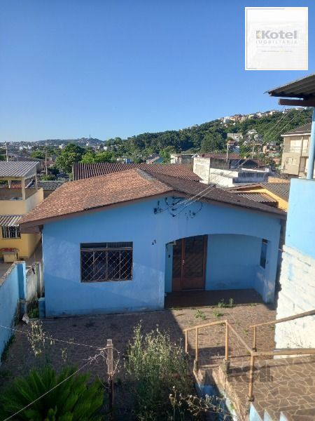Casa em Porto Alegre, no bairro Cavalhada, com 3 dormitório(s), e 3 banheiros, à venda. — foto 2
