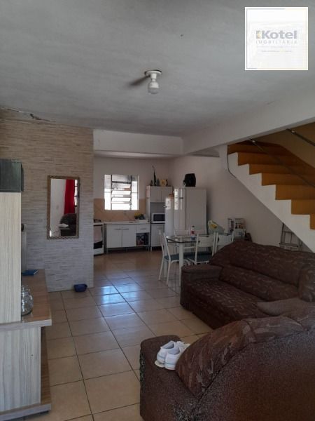 Casa em Porto Alegre, no bairro Belém Novo, com 2 dormitório(s), e 2 banheiros, à venda. — foto 3