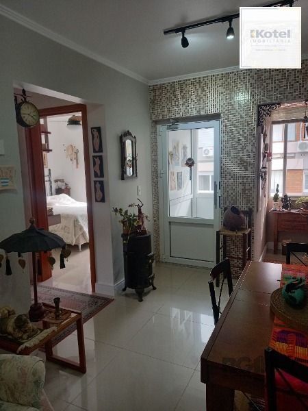 Apartamento em Porto Alegre, no bairro Cavalhada, com 2 dormitório(s), e 2 banheiros, à venda. — foto 2