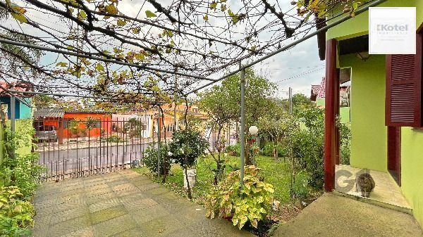 Casa em Porto Alegre, no bairro Ipanema, com 2 dormitório(s), e 2 banheiros, à venda. — foto 4
