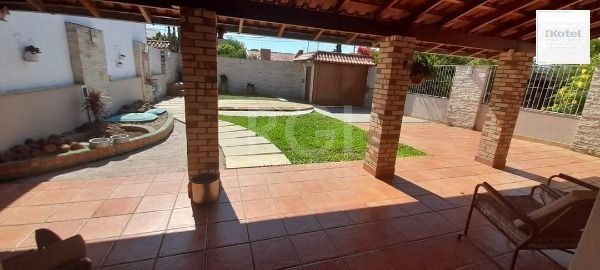 Casa para Venda - 374m², 4 dormitórios, sendo 1 suites, 3 vagas - Guarujá — foto 5
