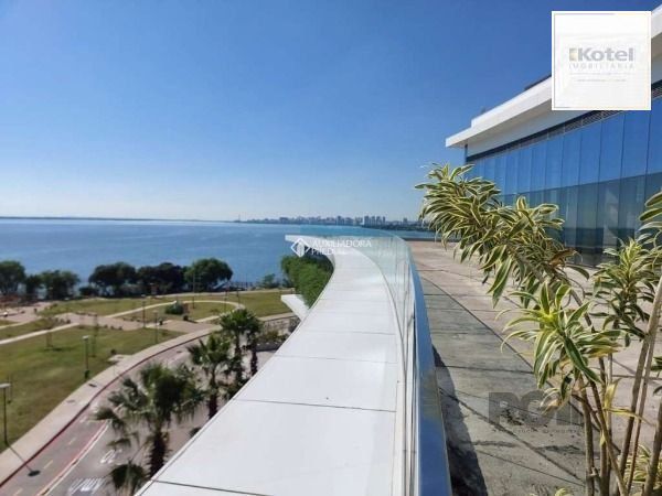 Conjunto/Sala em Porto Alegre, no bairro Praia de Belas, e 0 banheiros, à venda.