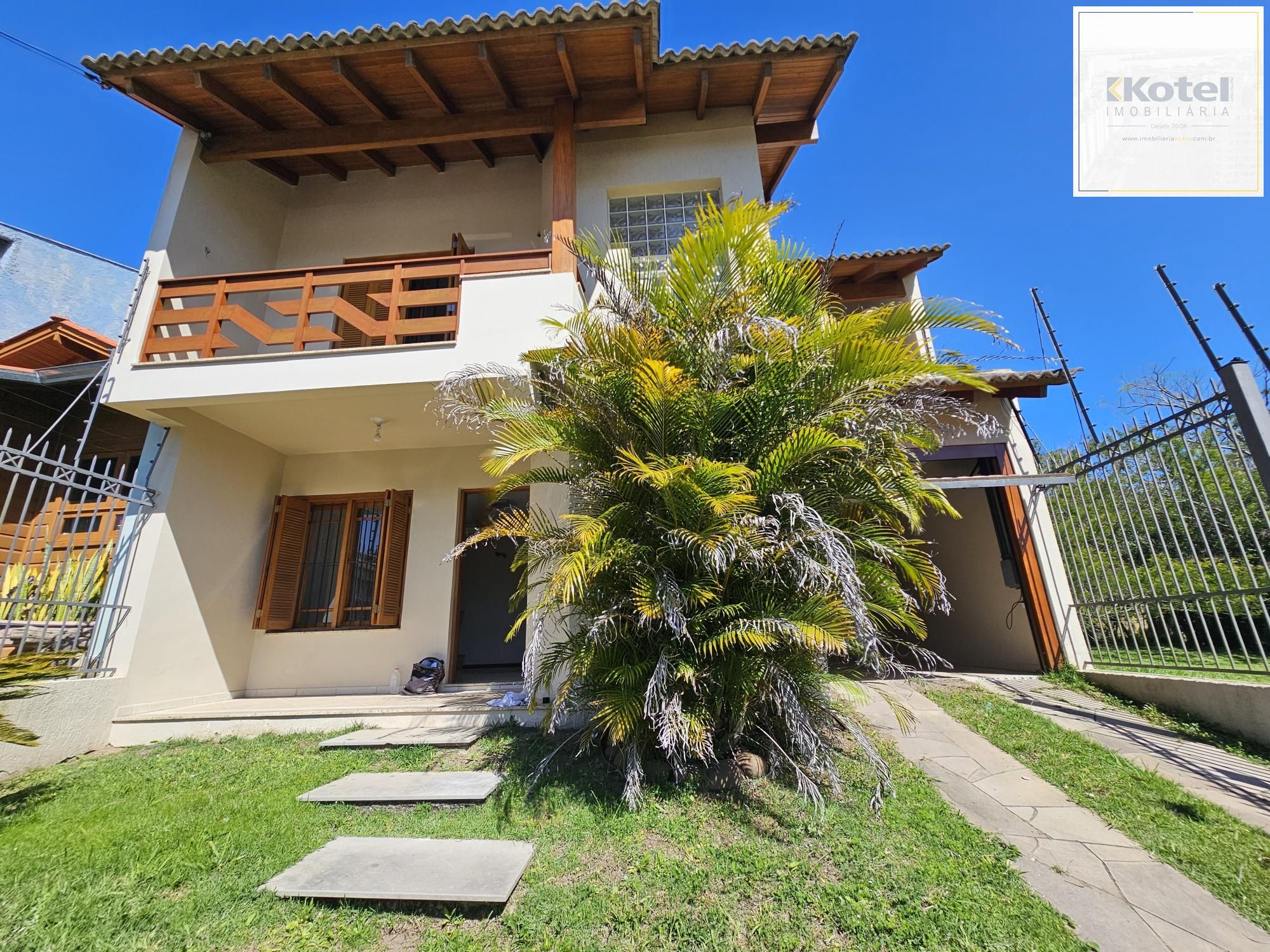 Sobrado 3 dormitórios com lareira, churrasqueira, piscina, 4 vagas garagem com 196,00m² de área construída no bairro Hípica ! — foto 2