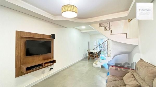 Casa em Porto Alegre, no bairro Hípica, com 2 dormitório(s), à venda. — foto 3
