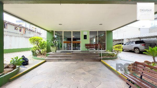 Apartamento em Porto Alegre, no bairro Rio Branco, com 3 dormitório(s), e 3 banheiros, à venda.