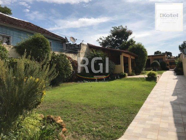 Casa para Venda - 150m², 3 dormitórios, 2 vagas - Vila Nova