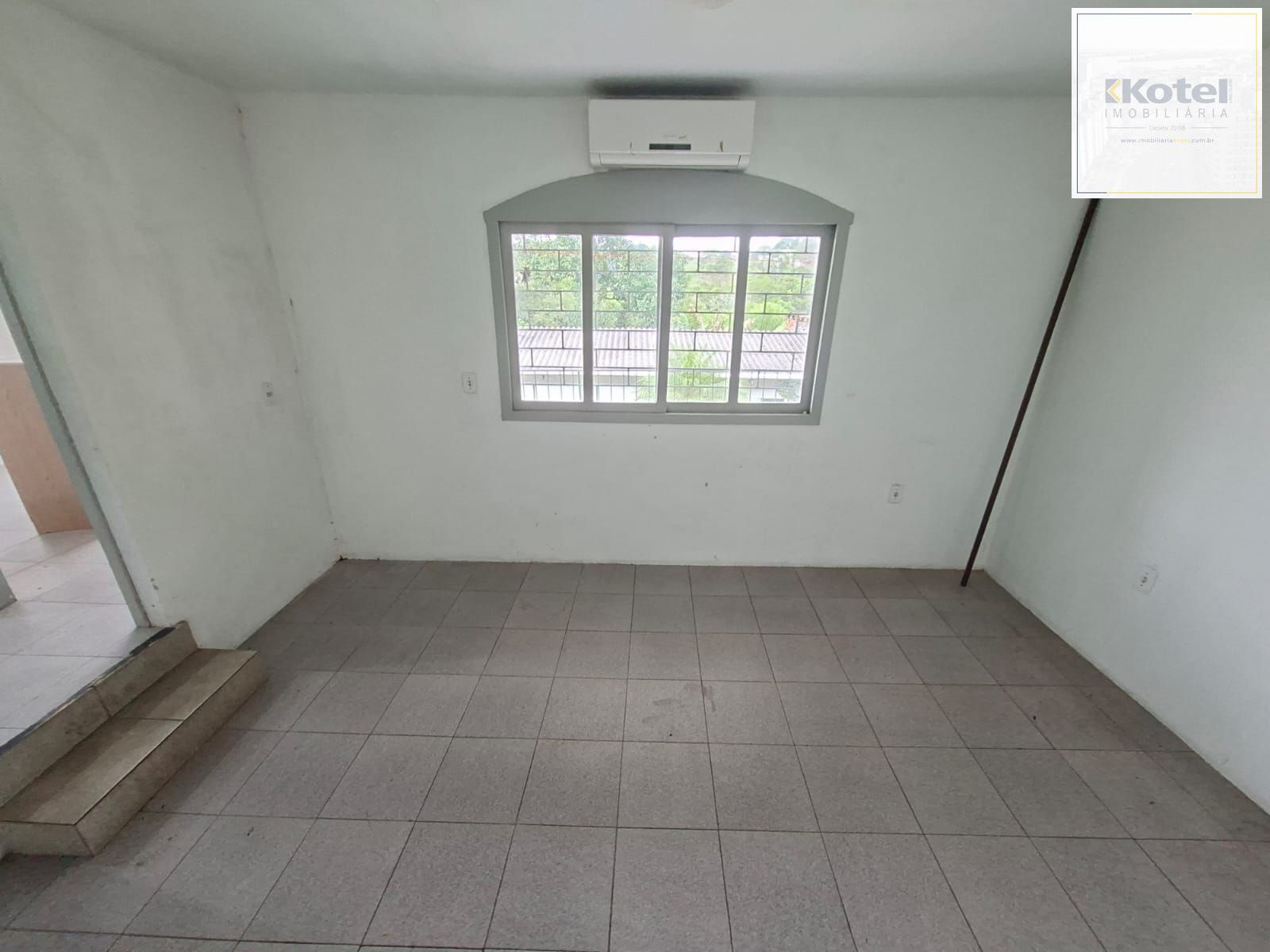 Casa com 5 Dormitórios, Salão de Festas e Terreno de 11,6 x 115m – Belém Velho