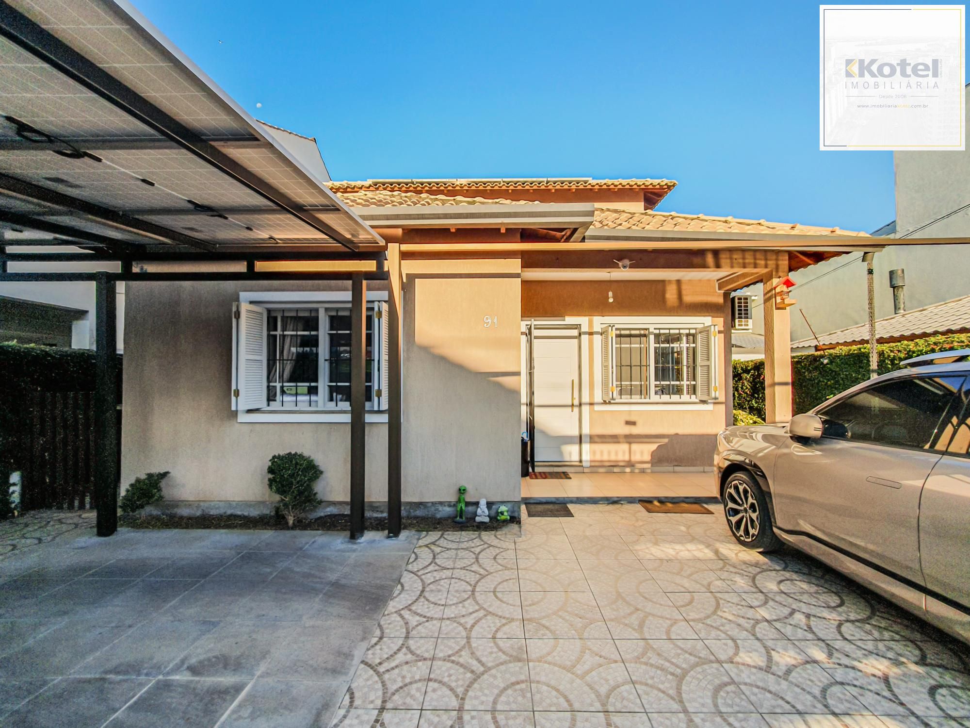 Casa em Porto Alegre, no bairro Hípica, com 5 dormitório(s), e 5 banheiros, à venda.
