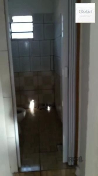 Casa em Porto Alegre, no bairro Hípica, com 2 dormitório(s), e 2 banheiros, à venda. — foto 5