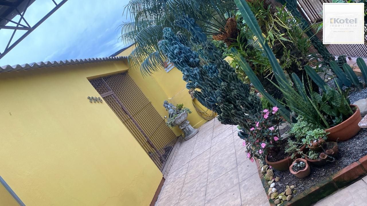Casa de Esquina à Venda na Restinga – Imóvel Dividido em Duas Residências — foto 2