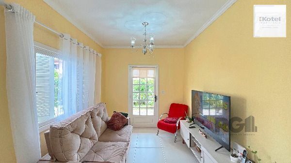 Casa em Porto Alegre, no bairro Hípica, com 2 dormitório(s), e 2 banheiros, à venda. — foto 5