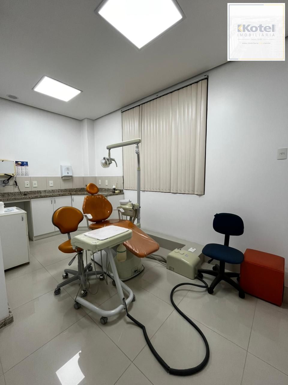 SALA COMERCIAL EM FRENTE A PREFEITURA EM PORTO ALEGRE