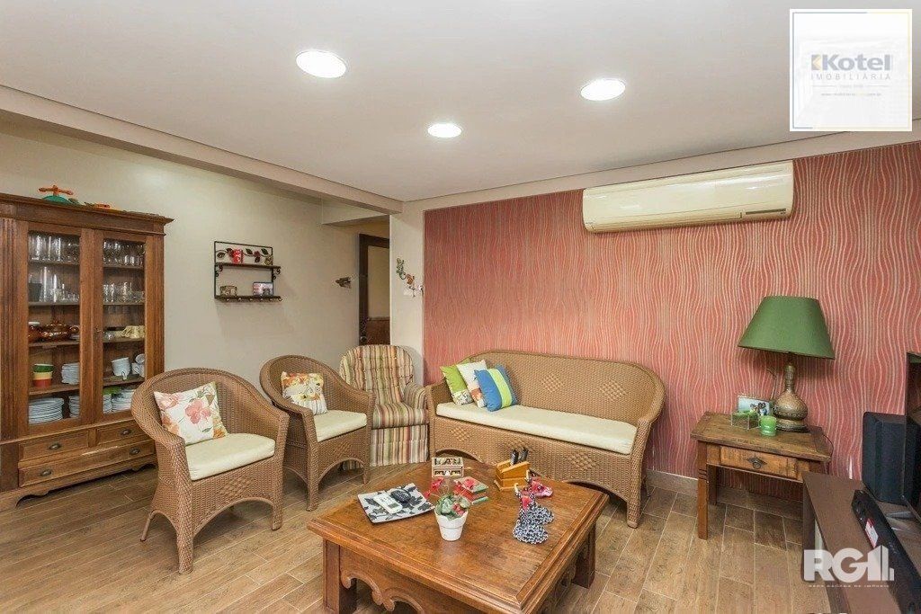 Casa 3 quartos à venda, 344m², Chácara das Pedras - Porto Alegre