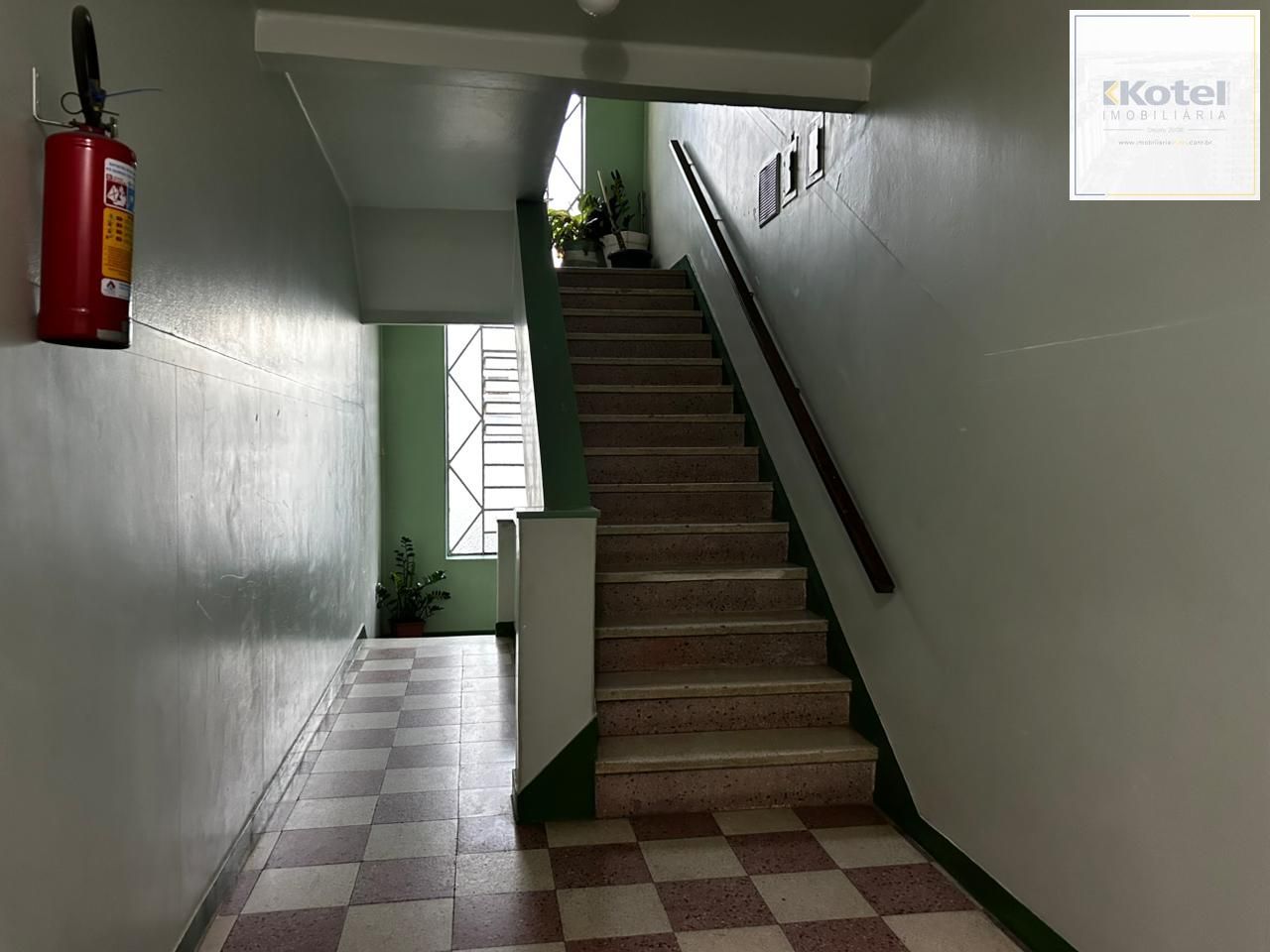 Apartamento 2 dormitórios reformado — foto 4