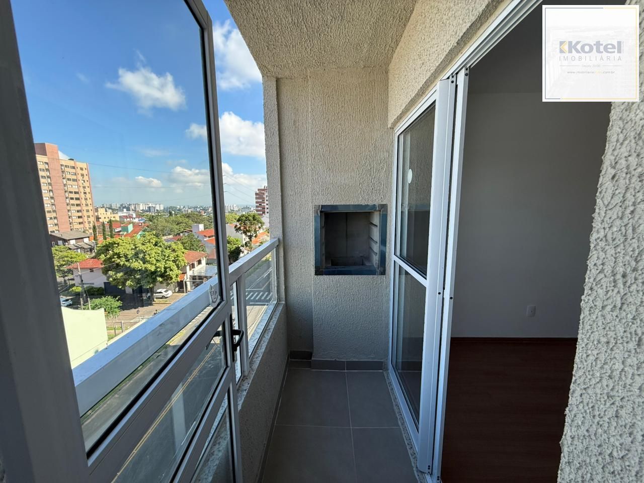 Apartamento com sacada e churrasqueira no bairro Jardim Planalto!!